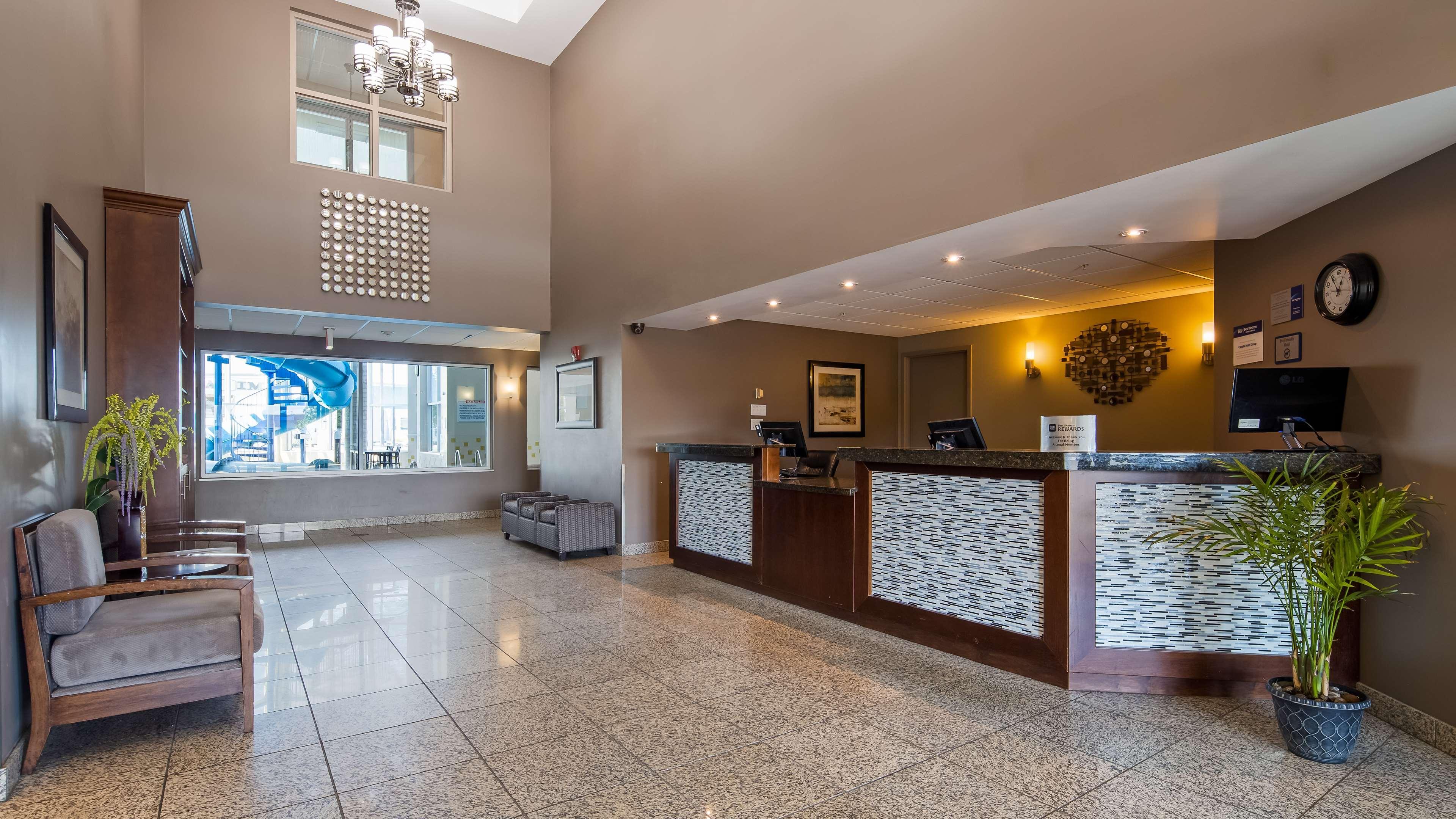 Best Western Plus Brandon Inn Buitenkant foto