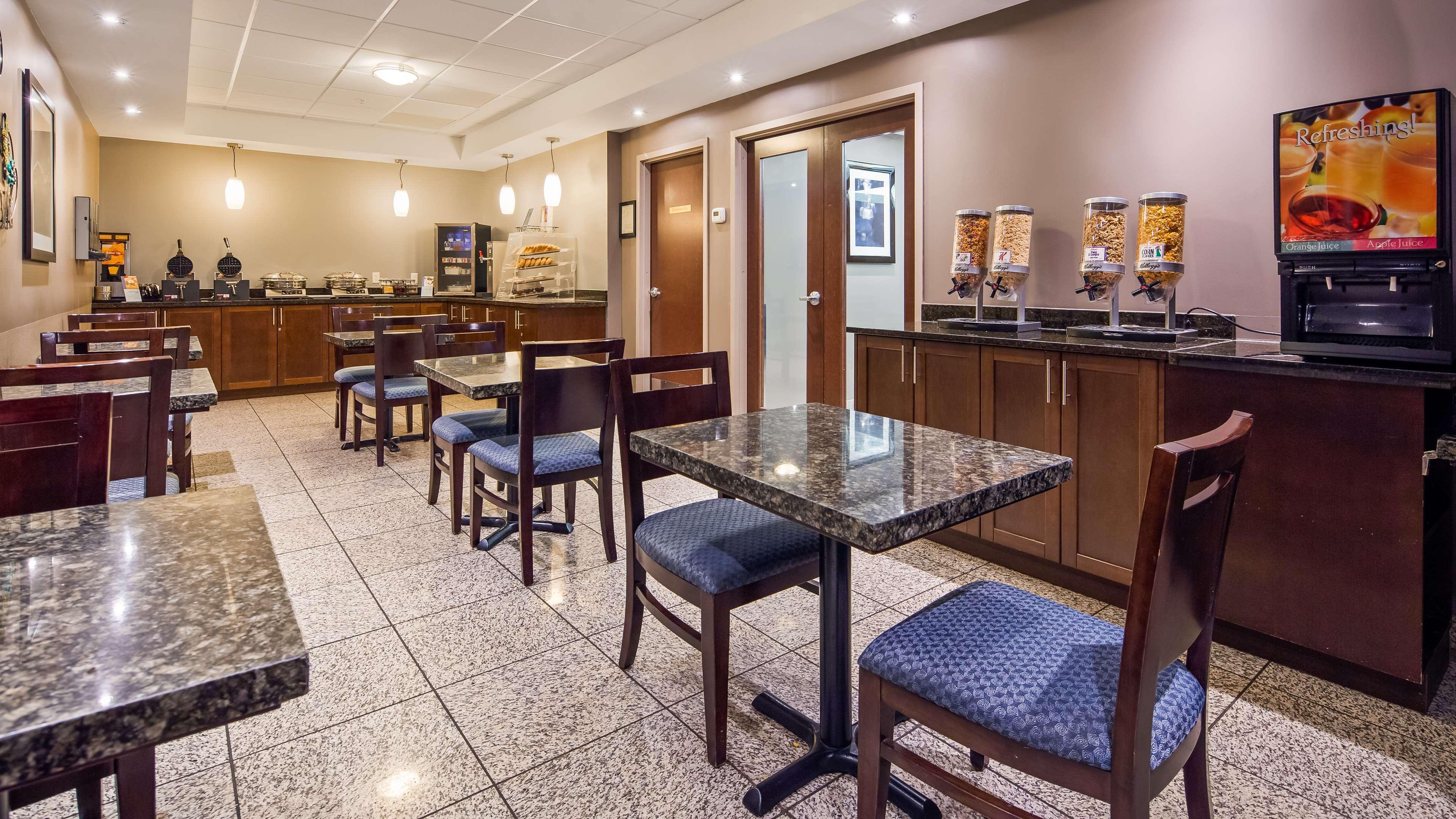 Best Western Plus Brandon Inn Buitenkant foto