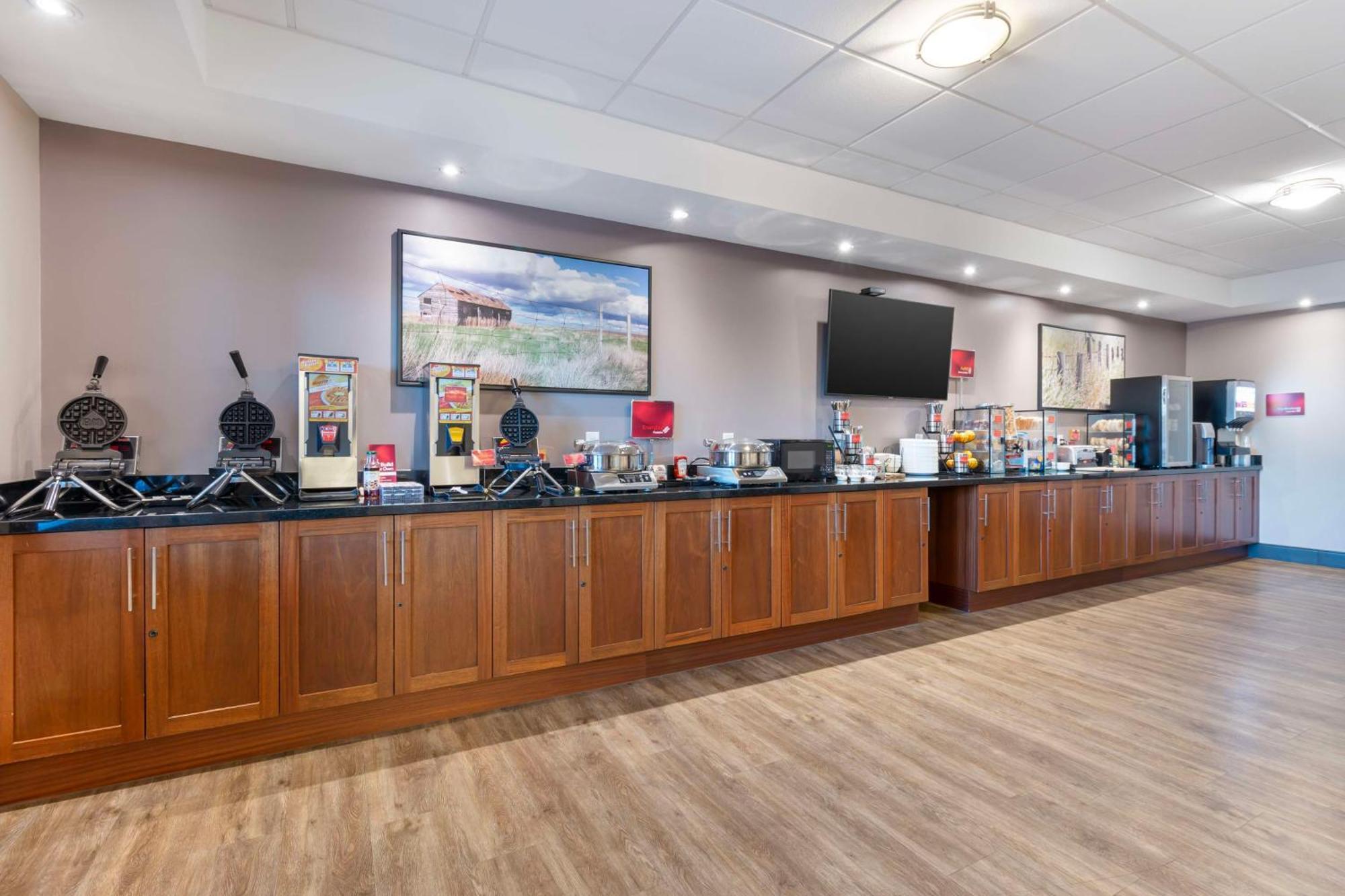 Best Western Plus Brandon Inn Buitenkant foto