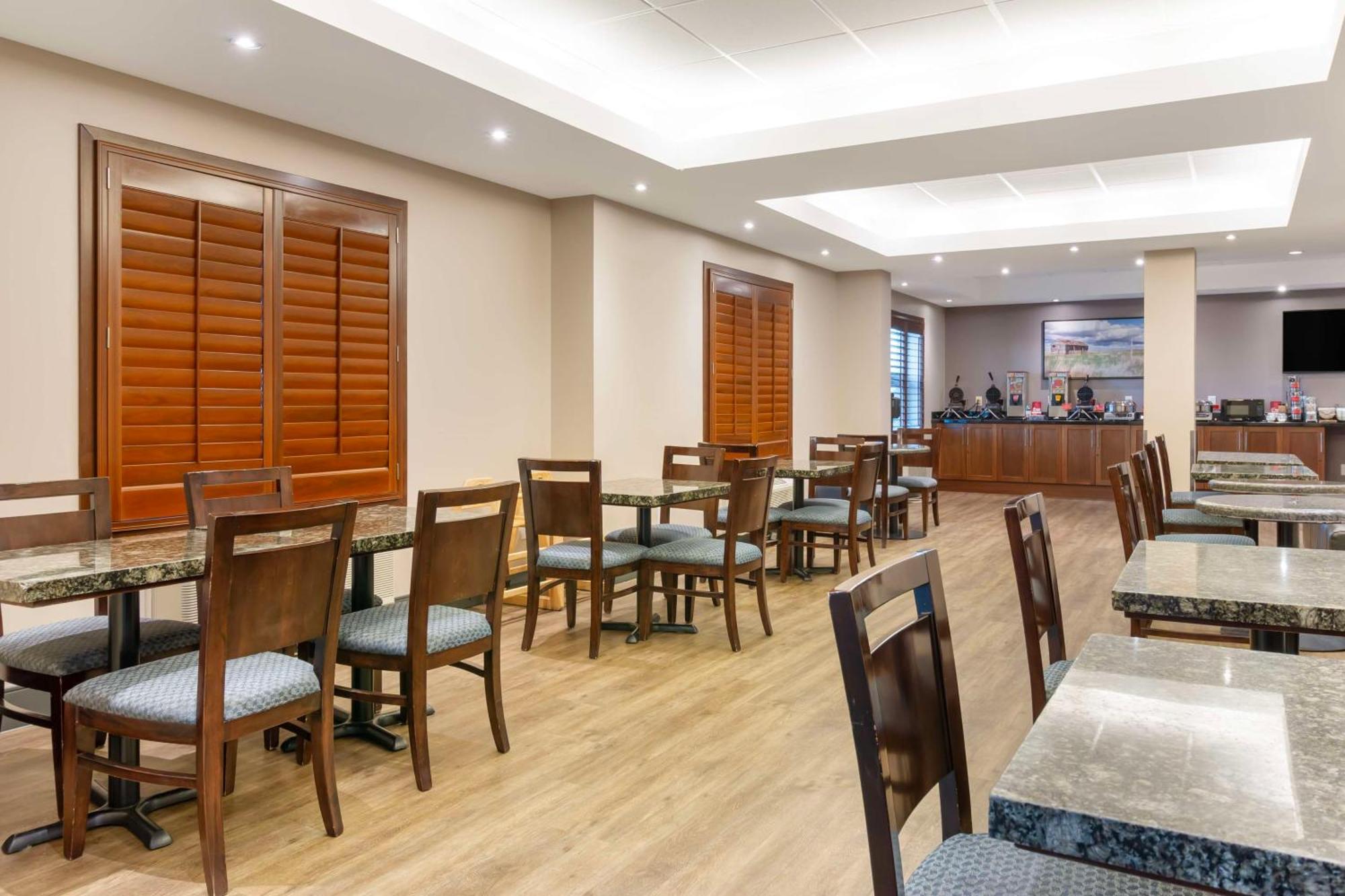 Best Western Plus Brandon Inn Buitenkant foto
