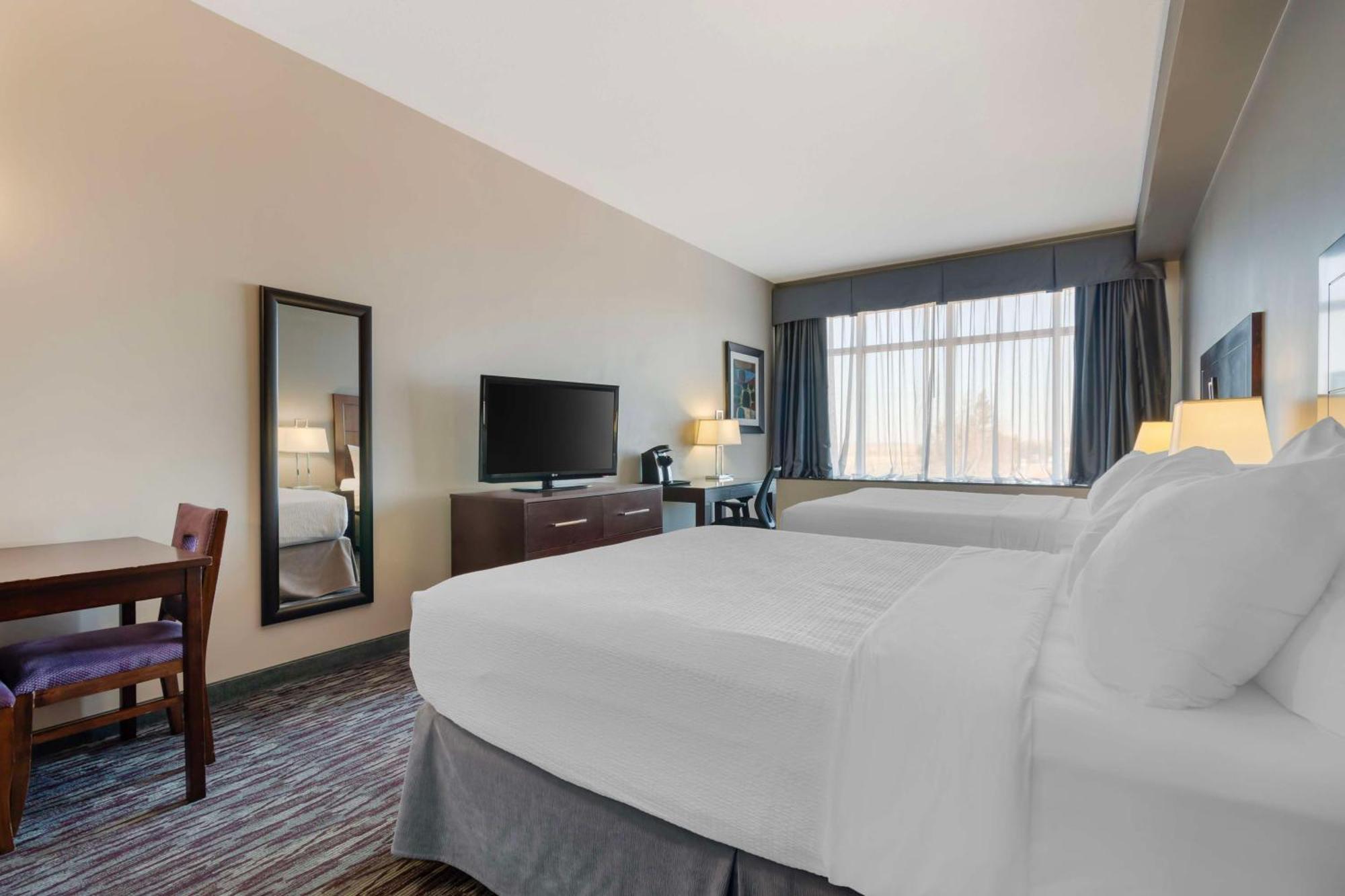 Best Western Plus Brandon Inn Buitenkant foto