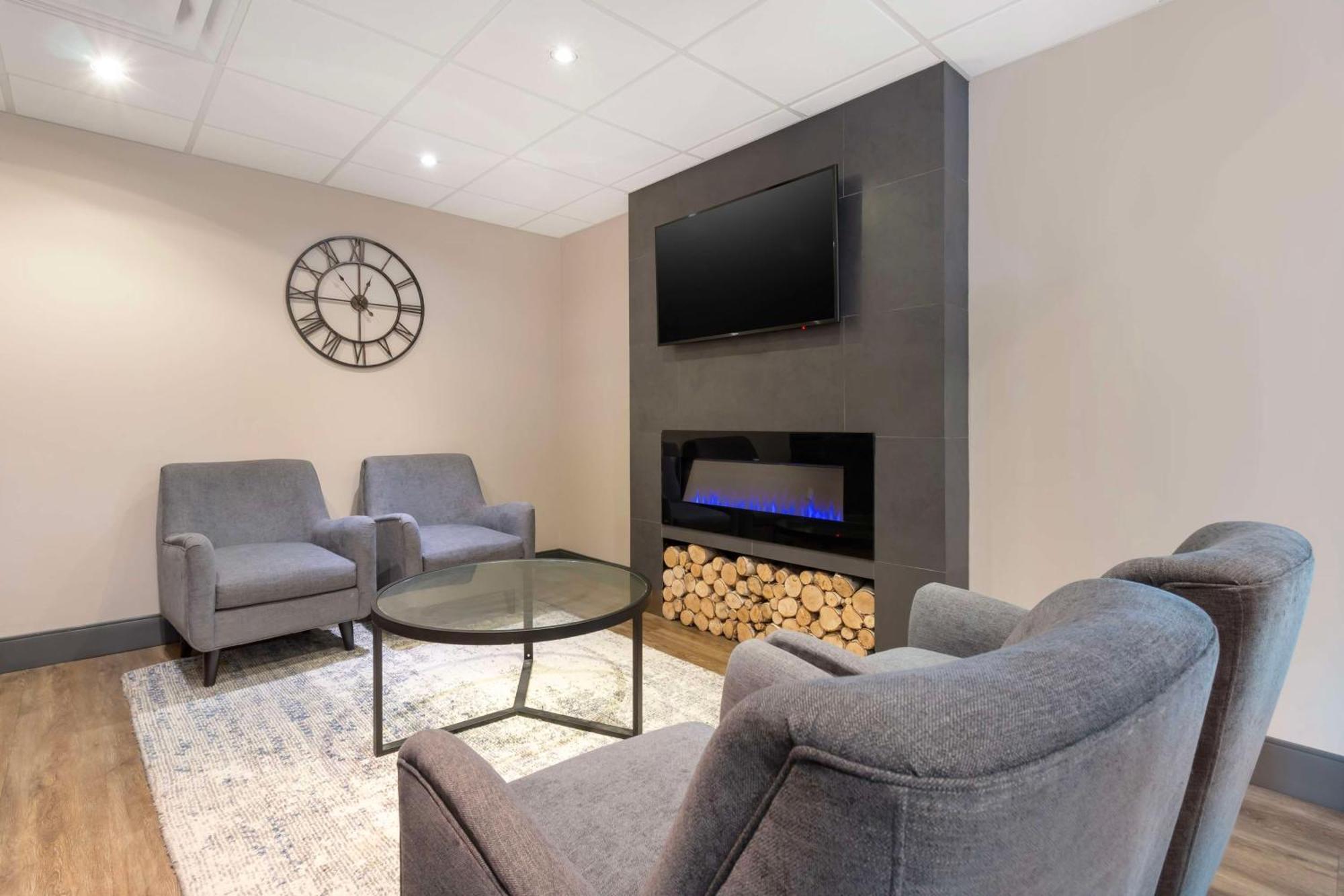 Best Western Plus Brandon Inn Buitenkant foto